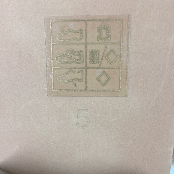 ASOS DESIGN  Pink Suede Wingtip Oxford - Picture 8 of 16